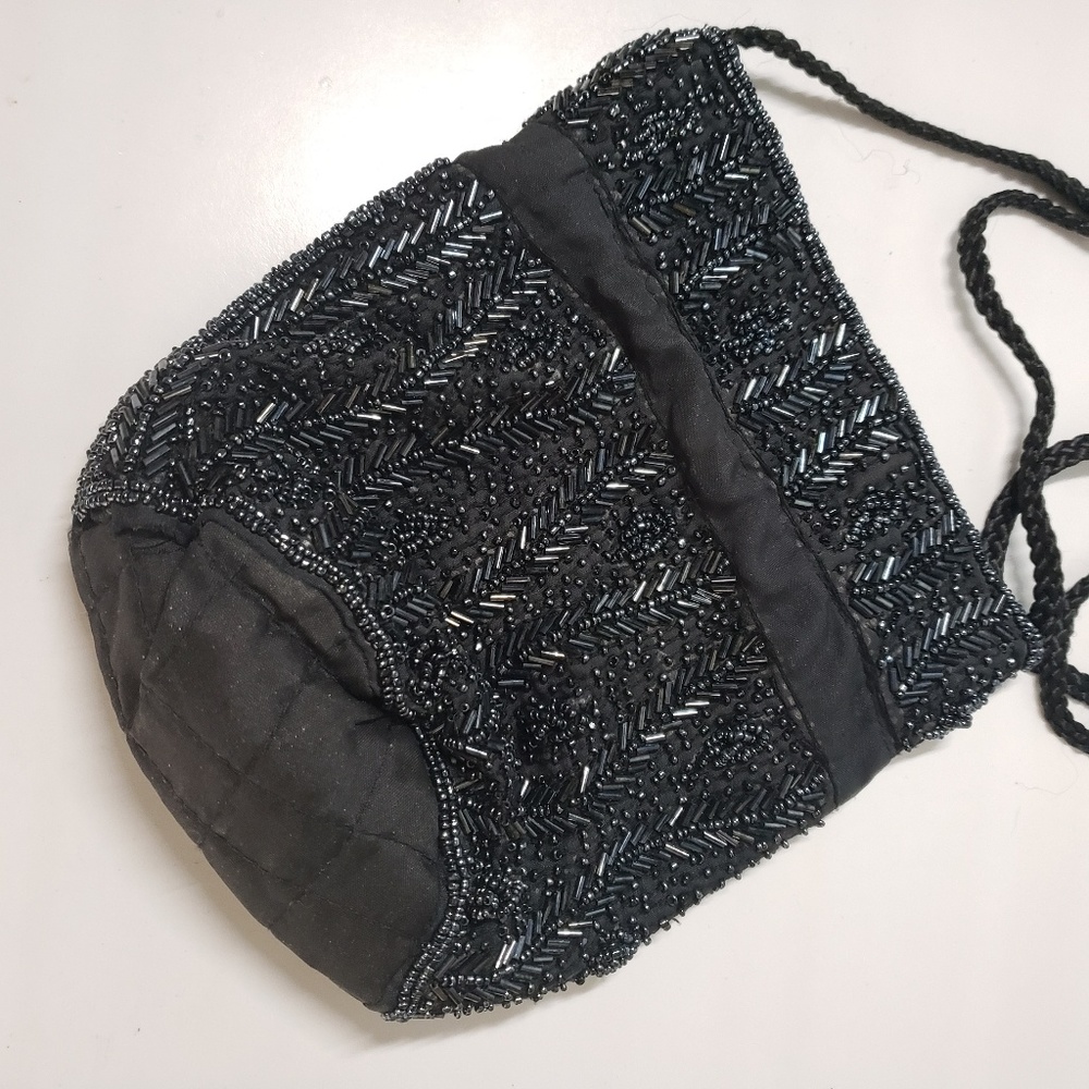 🛍🚨 CLOSET CLEAROUT! Beaded Satchel Bag